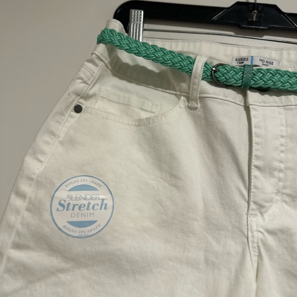 NWT Riders Womens Sz: 12M Mid Rise White Chino Shorts w/ Mint Green Belt. - Picture 7 of 11